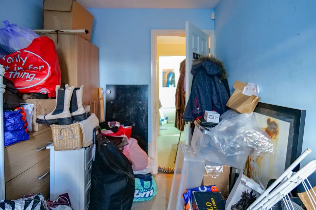 property photo 11 of 18