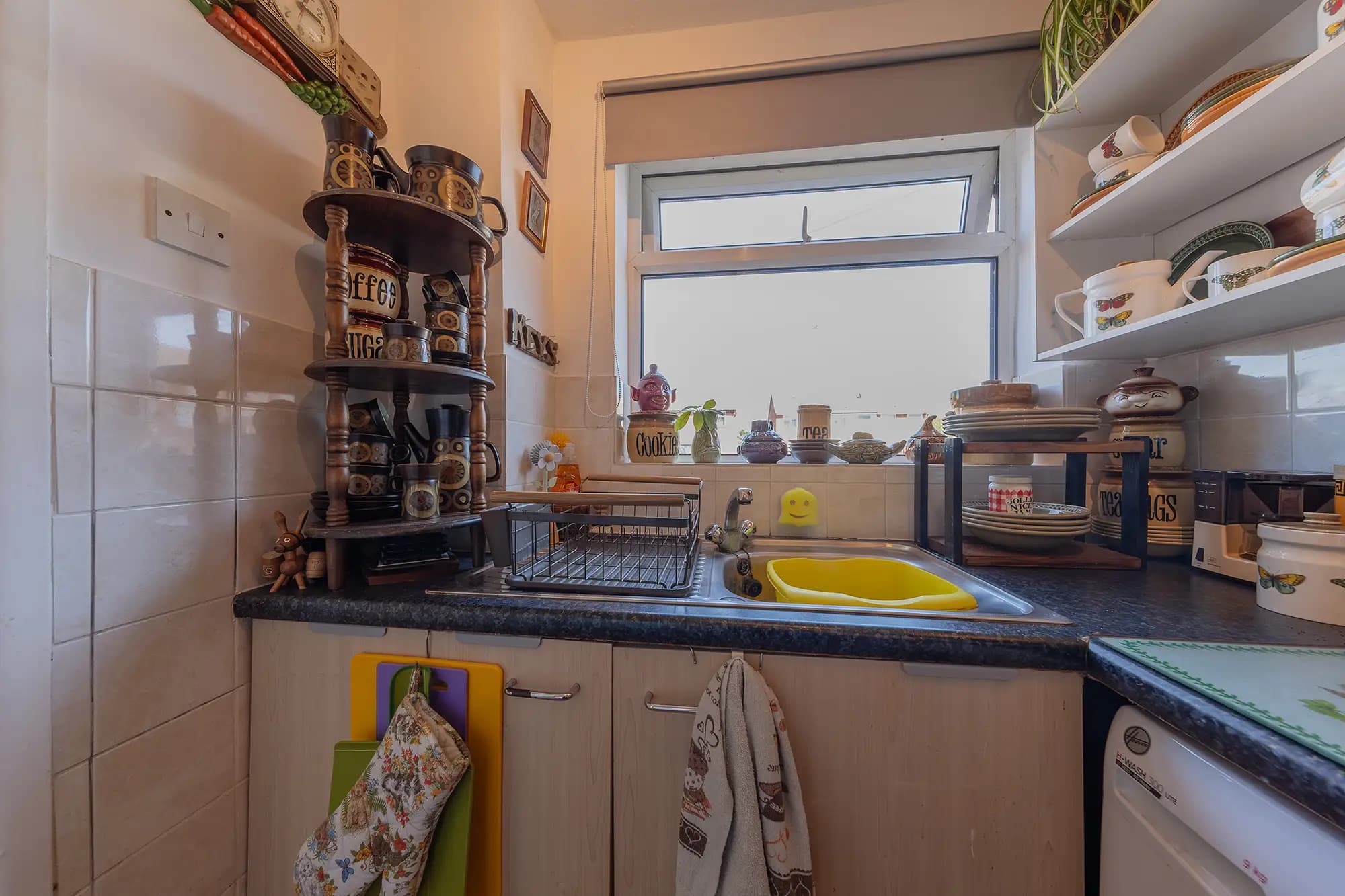 property photo 6 of 18