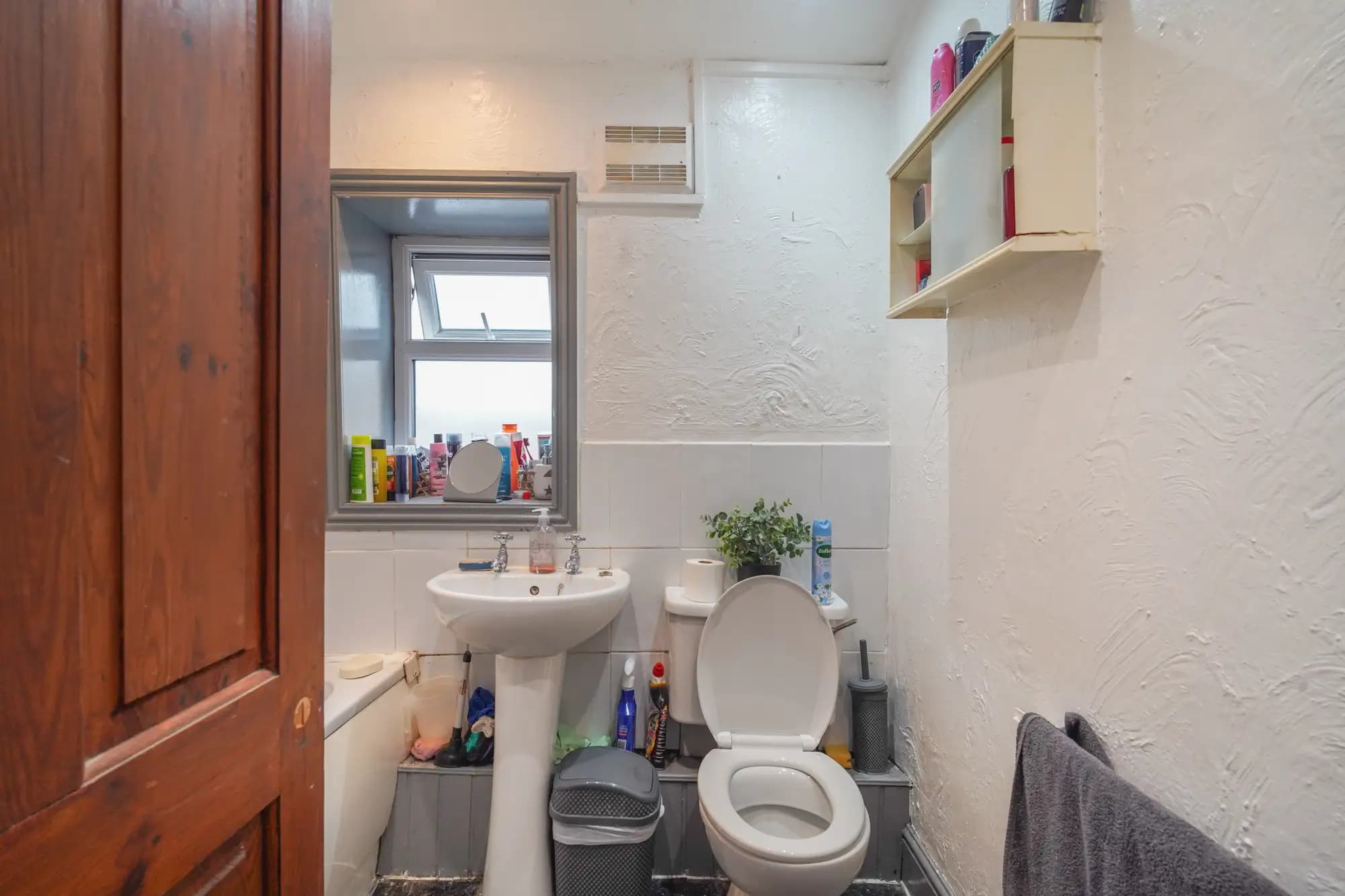property photo 12 of 22