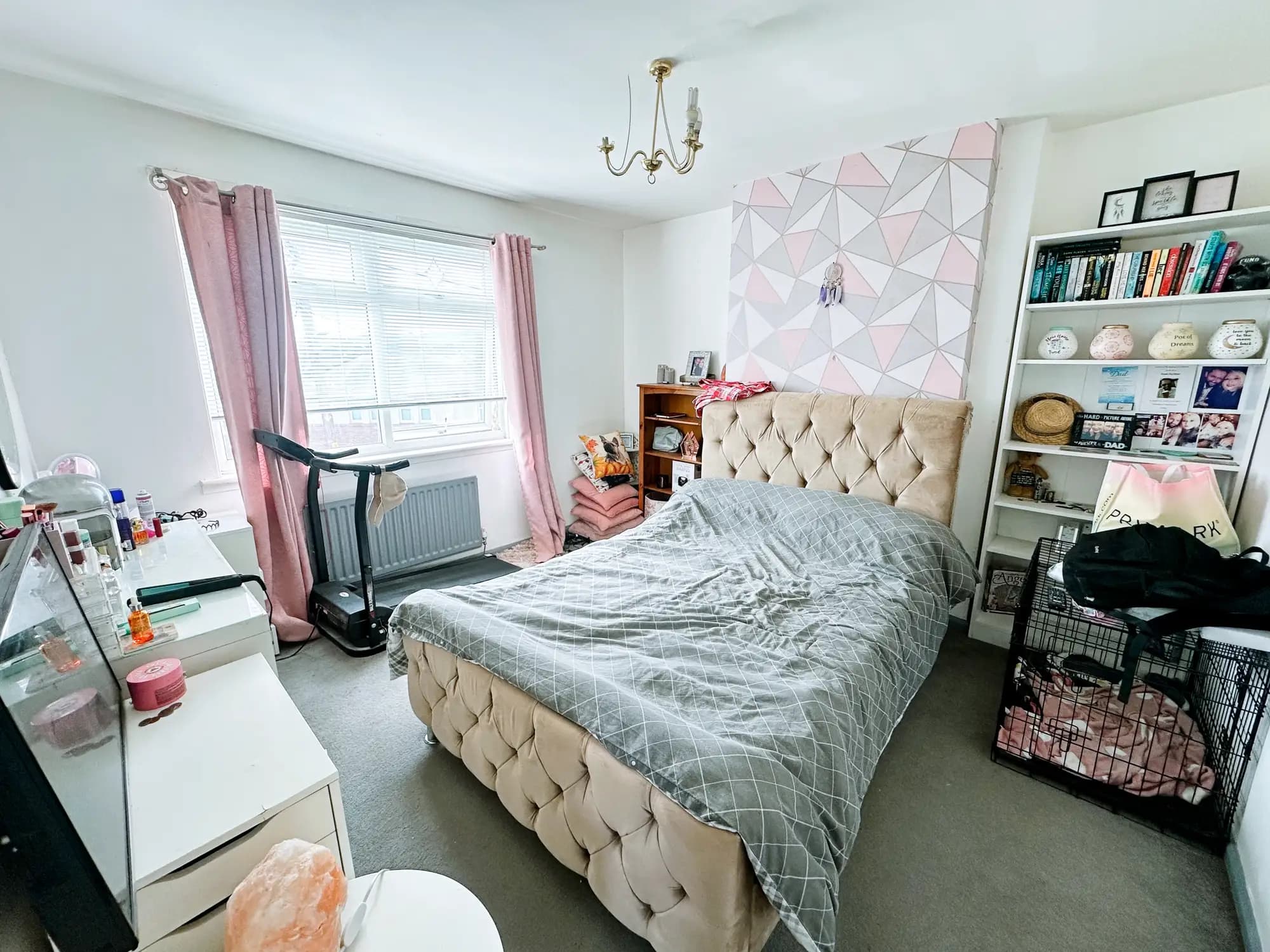 property photo 10 of 32
