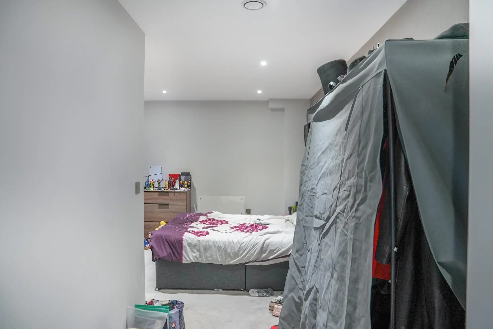 property photo 11 of 20