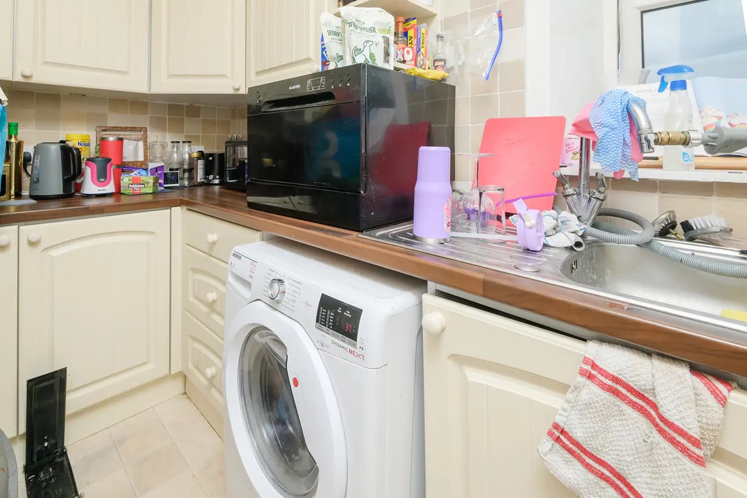 property photo 6 of 19