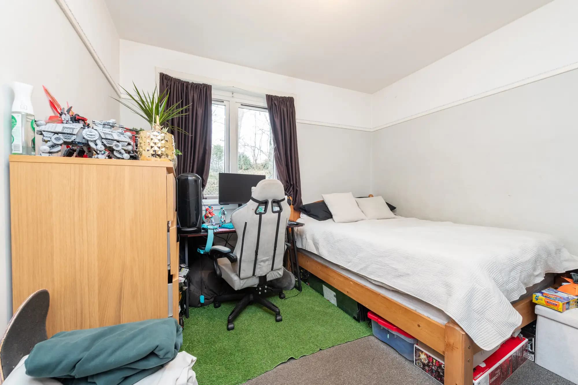 property photo 11 of 28