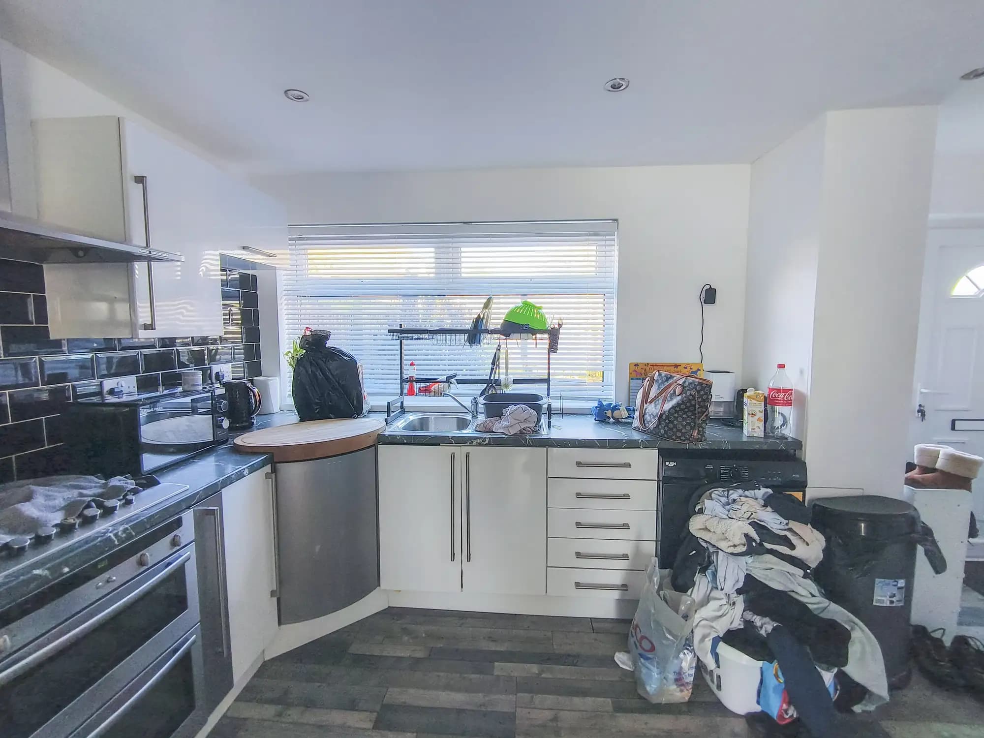 property photo 6 of 15