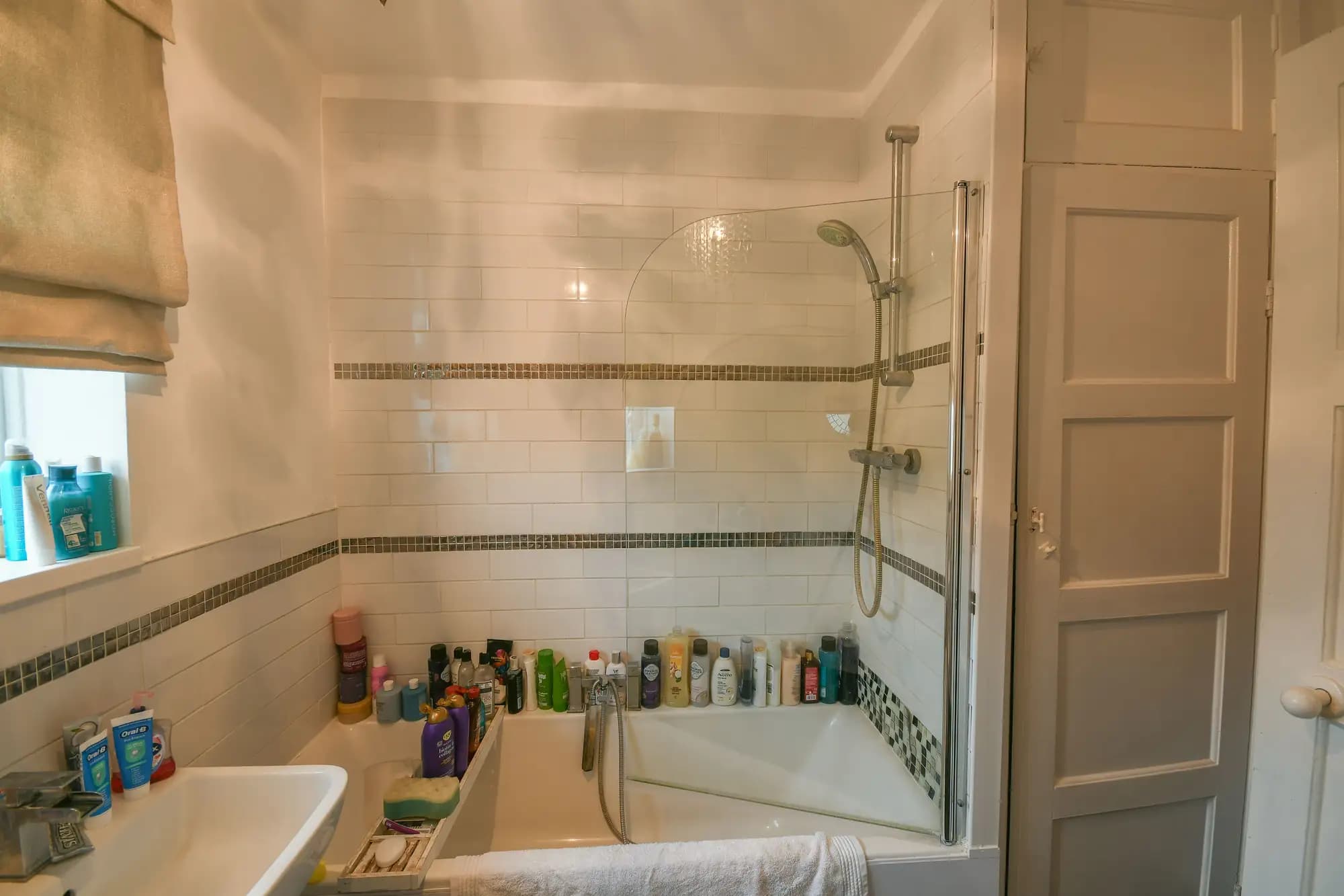 property photo 8 of 16