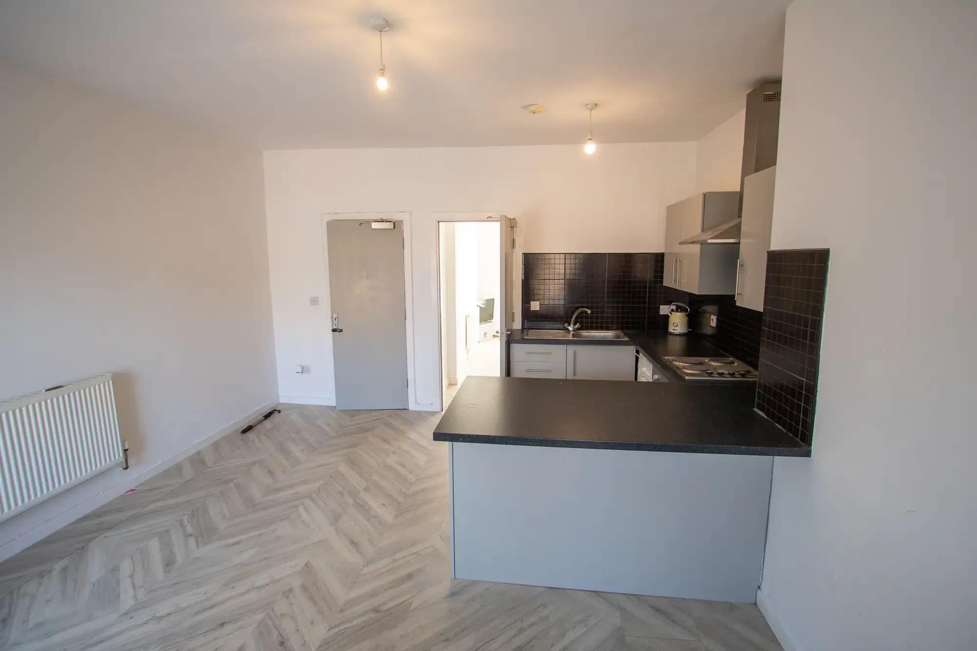 property photo 4 of 36