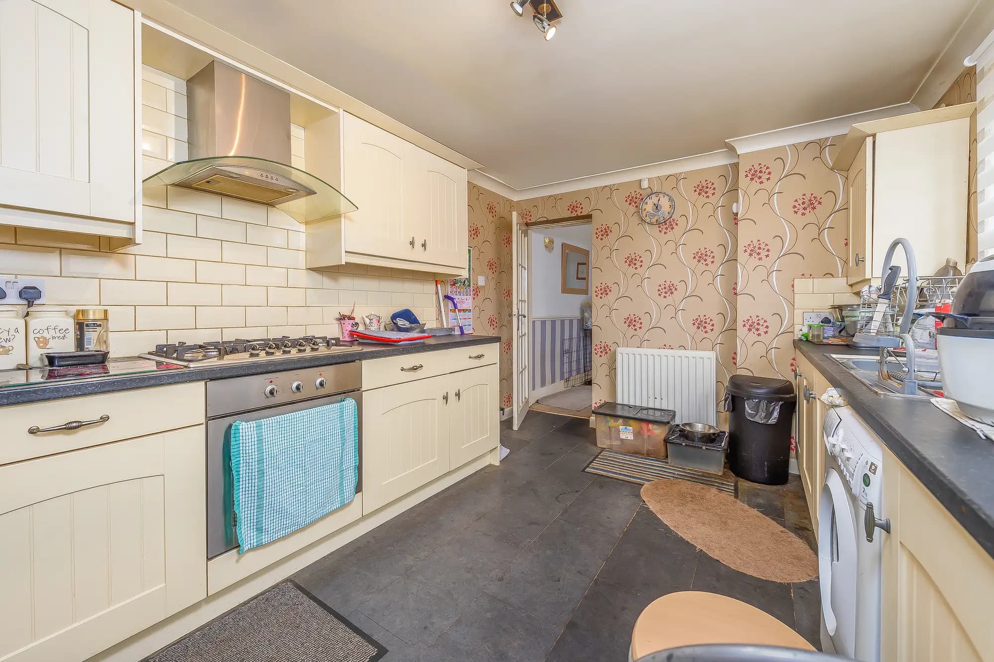 property photo 6 of 25