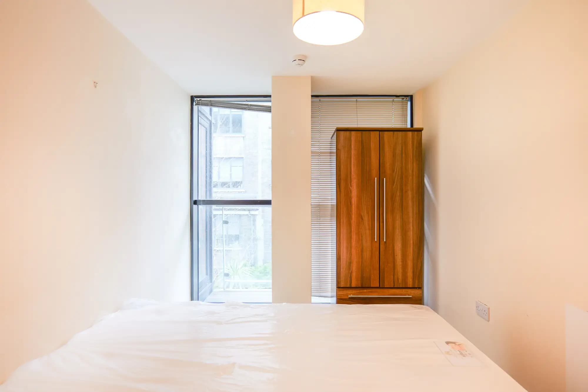 property photo 8 of 20