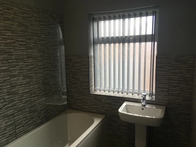 property photo 12 of 40