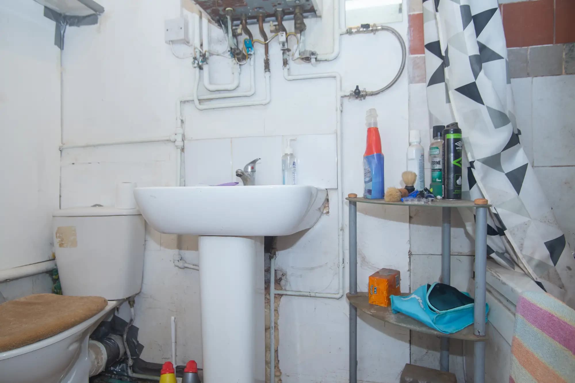property photo 6 of 12