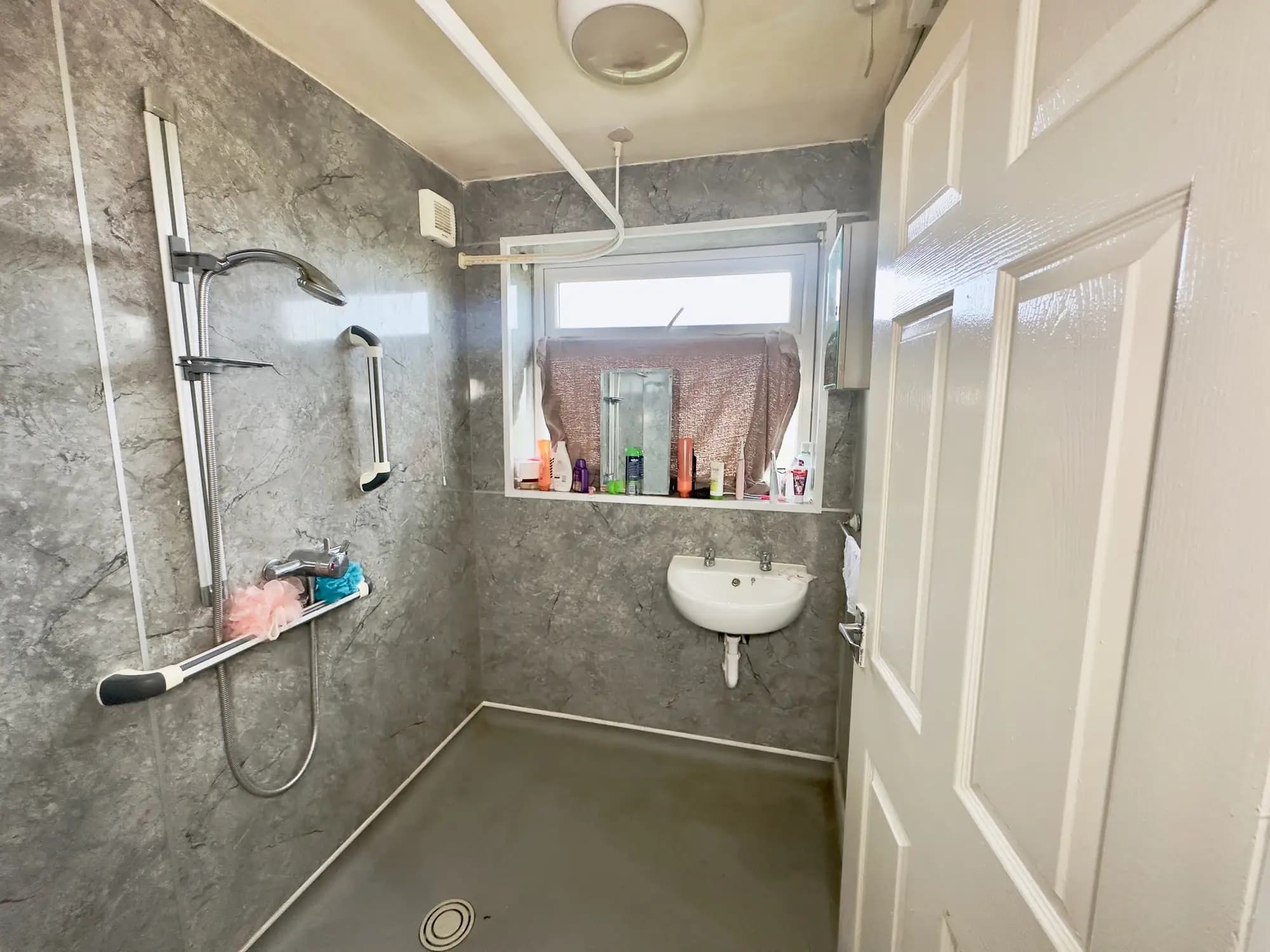 property photo 7 of 14