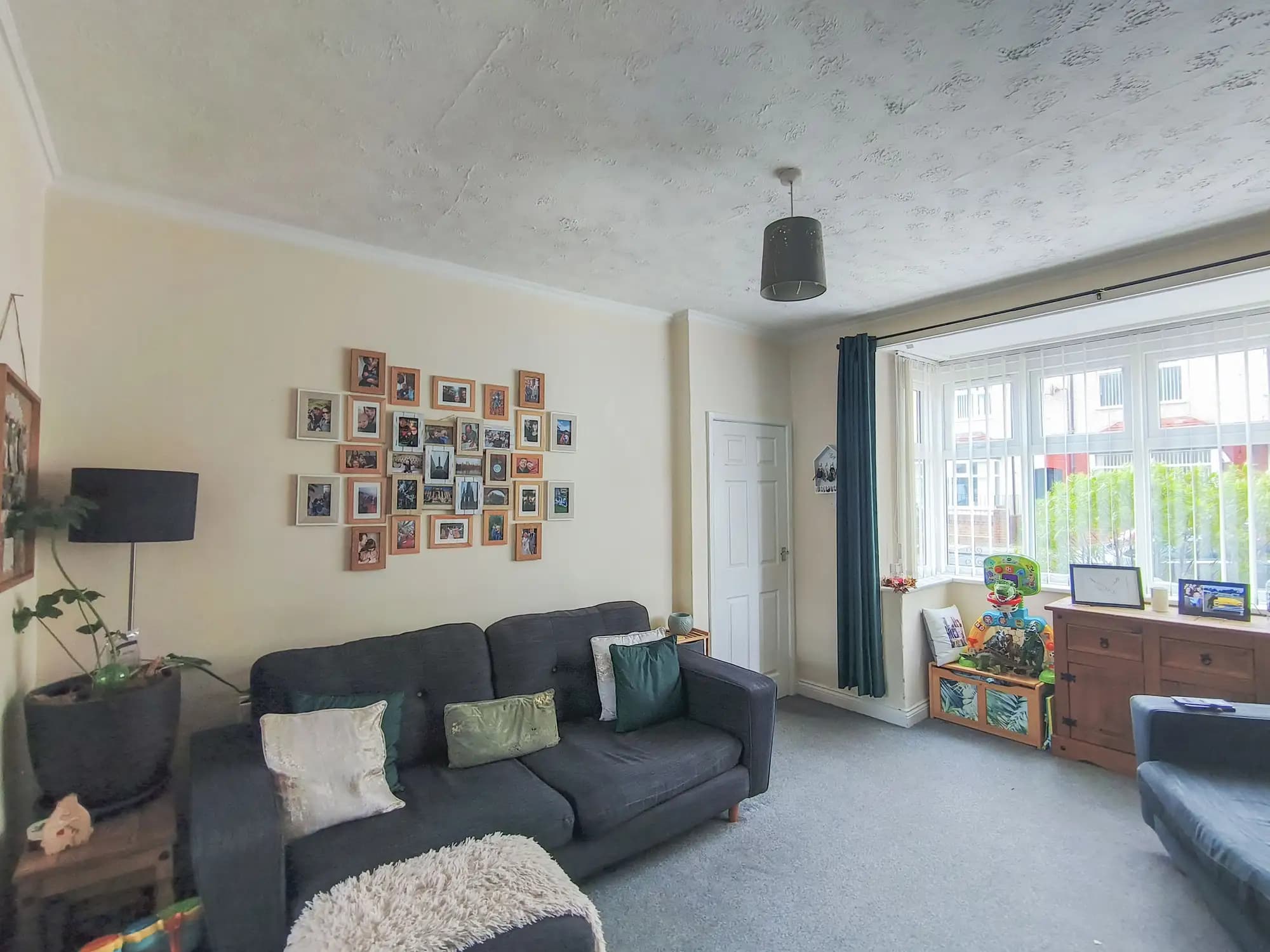 property photo 3 of 16