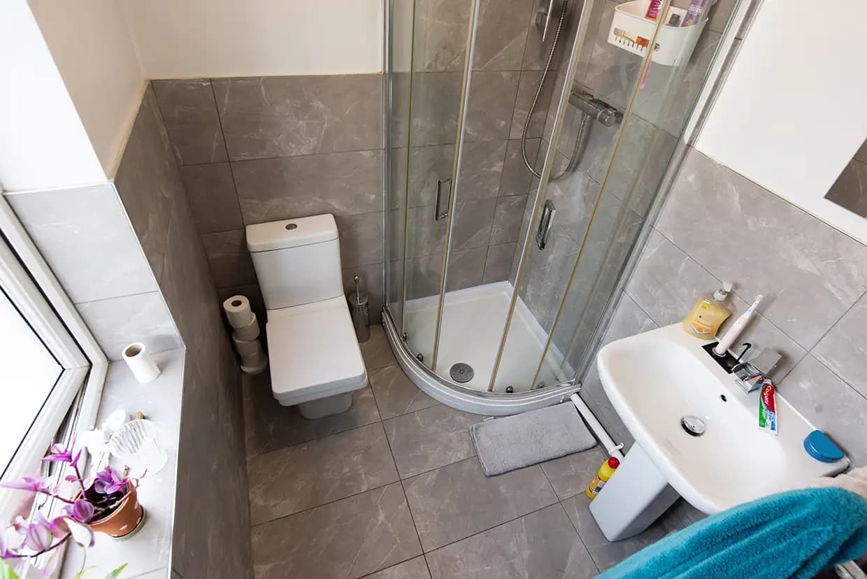 property photo 13 of 37