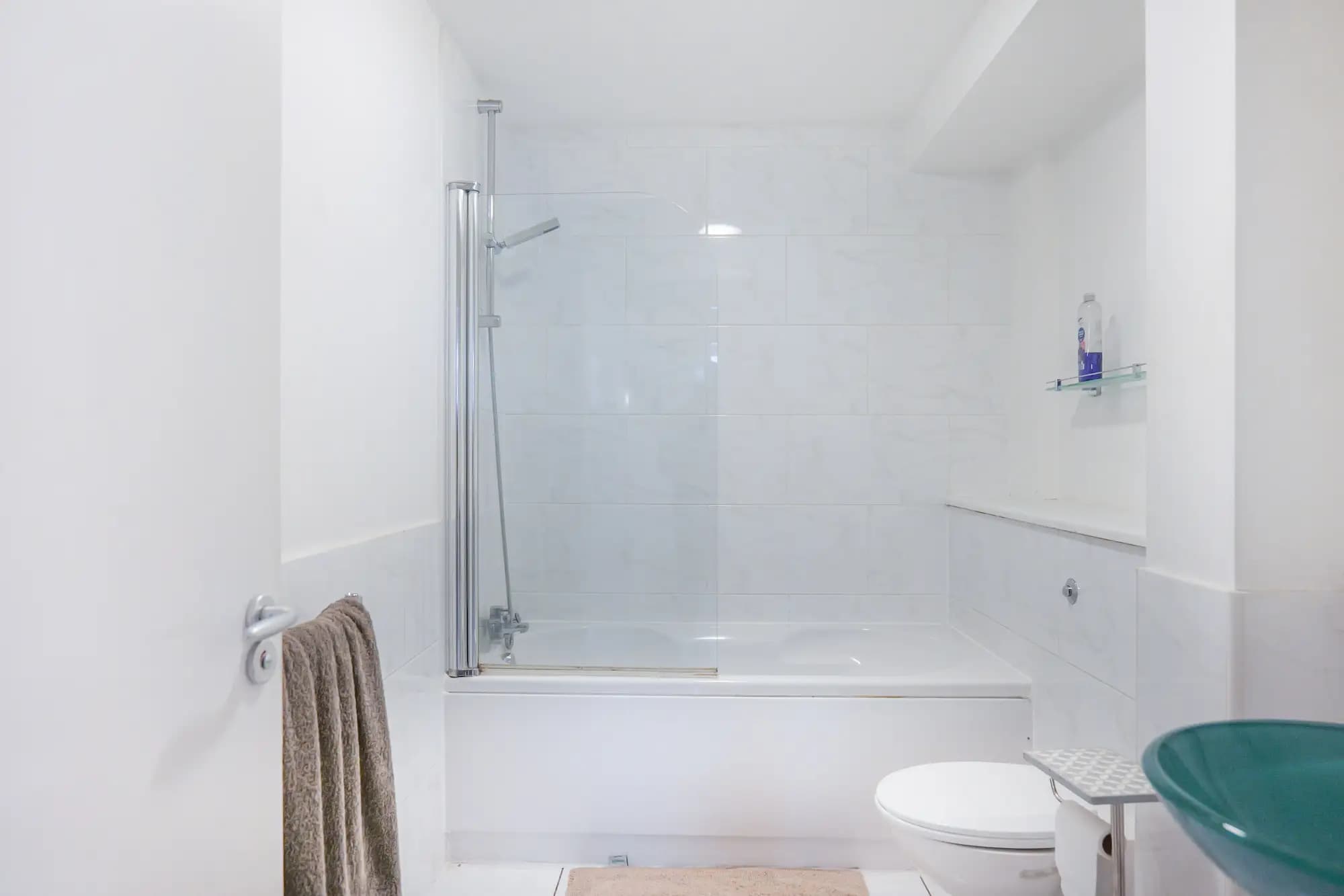 property photo 6 of 20