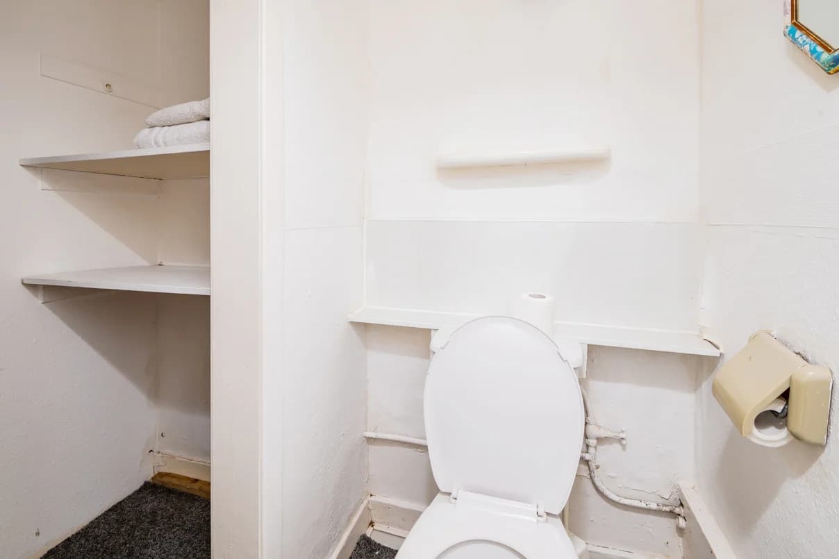 property photo 22 of 80