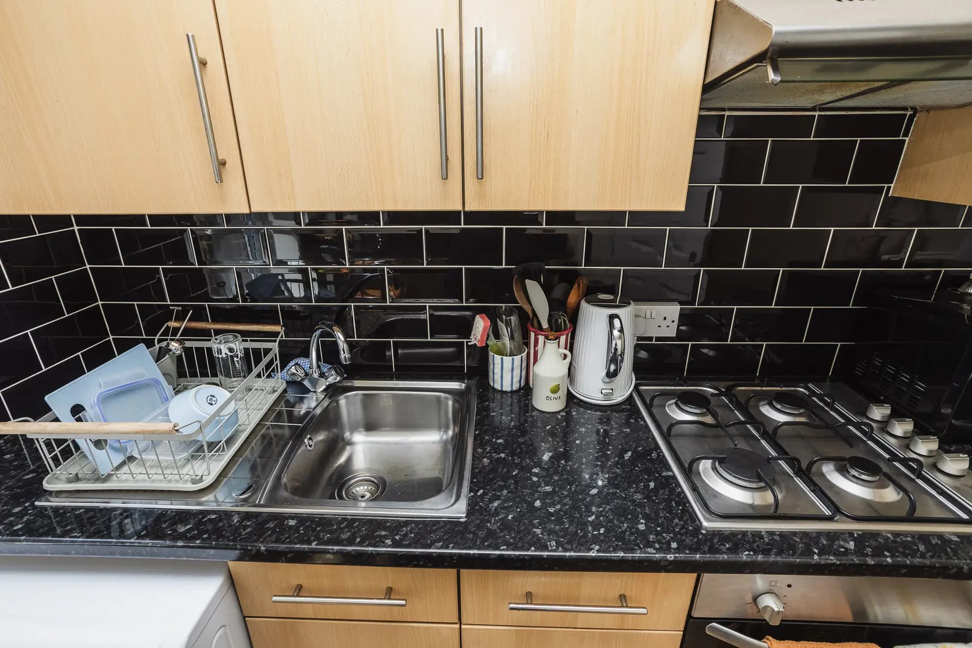 property photo 6 of 18