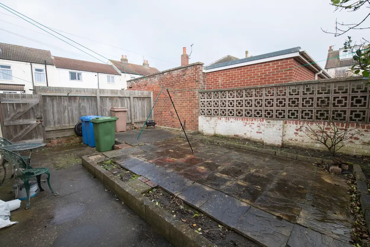 property photo 6 of 15