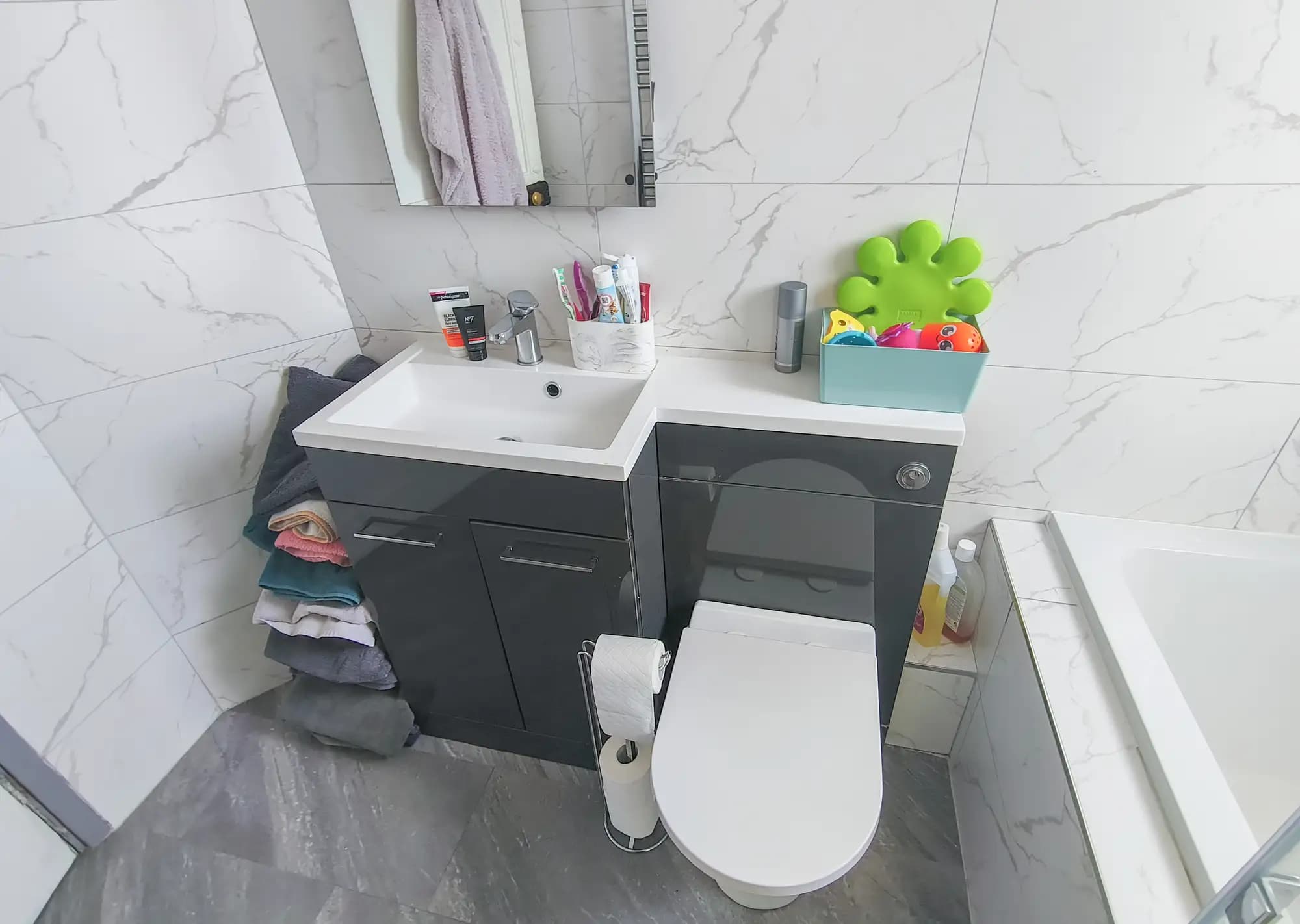 property photo 10 of 19