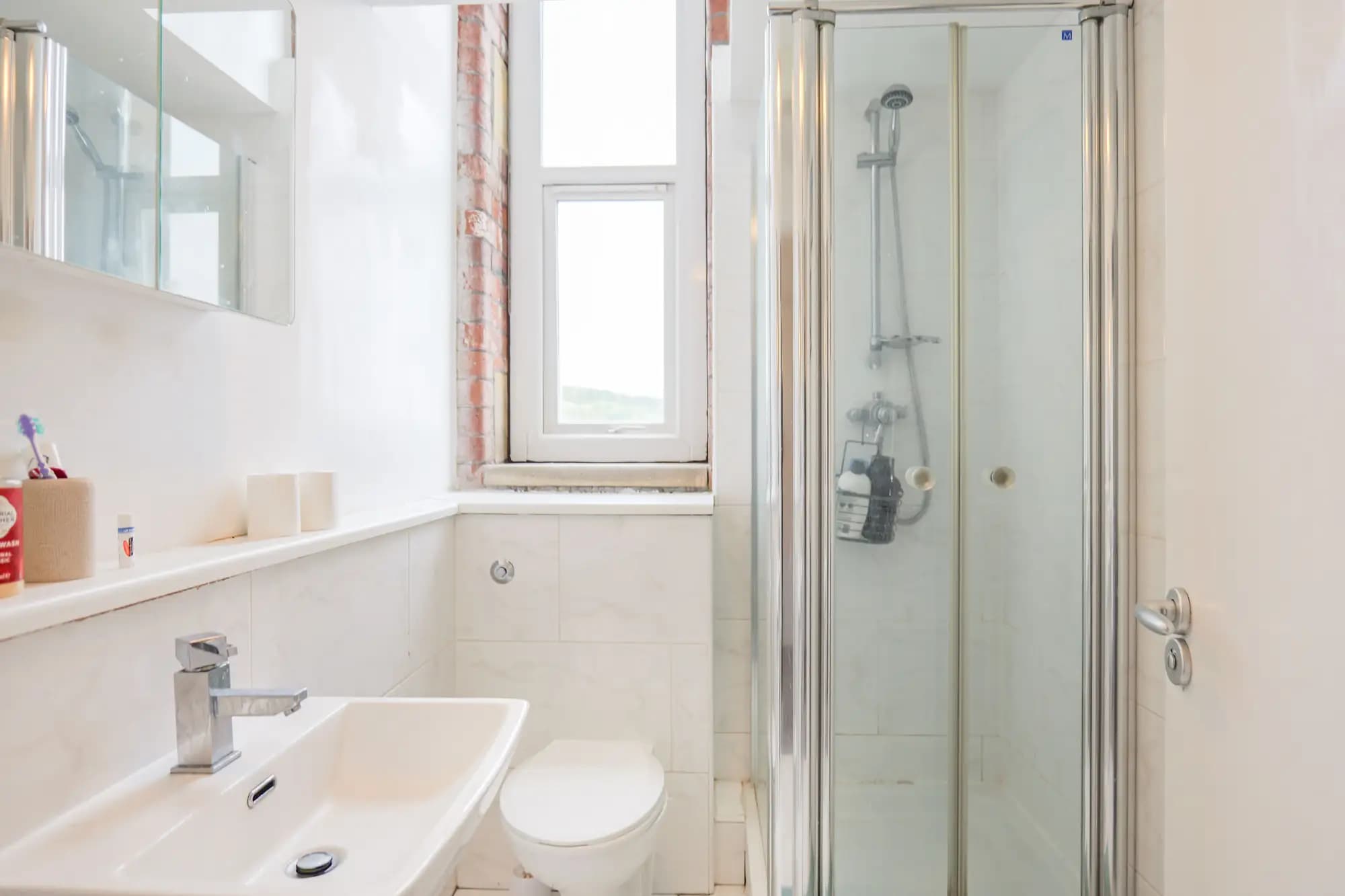 property photo 5 of 20