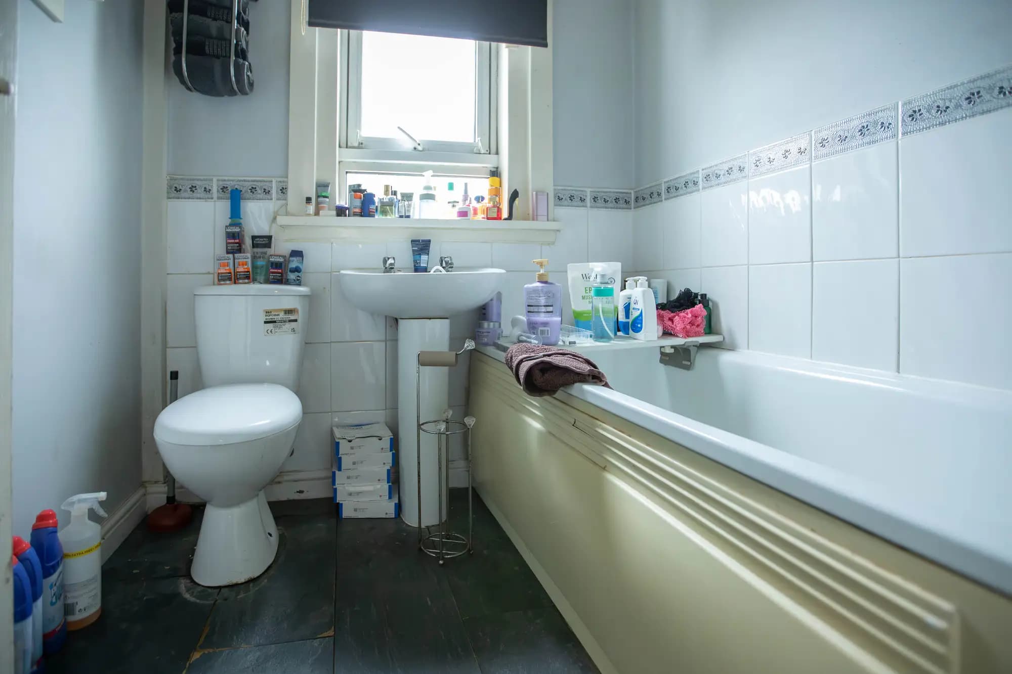 property photo 8 of 16