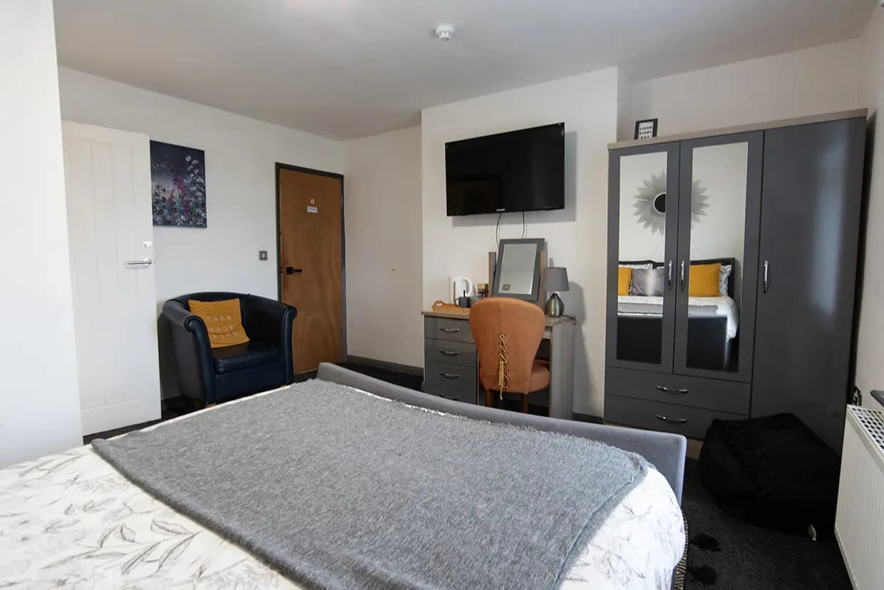 property photo 33 of 58