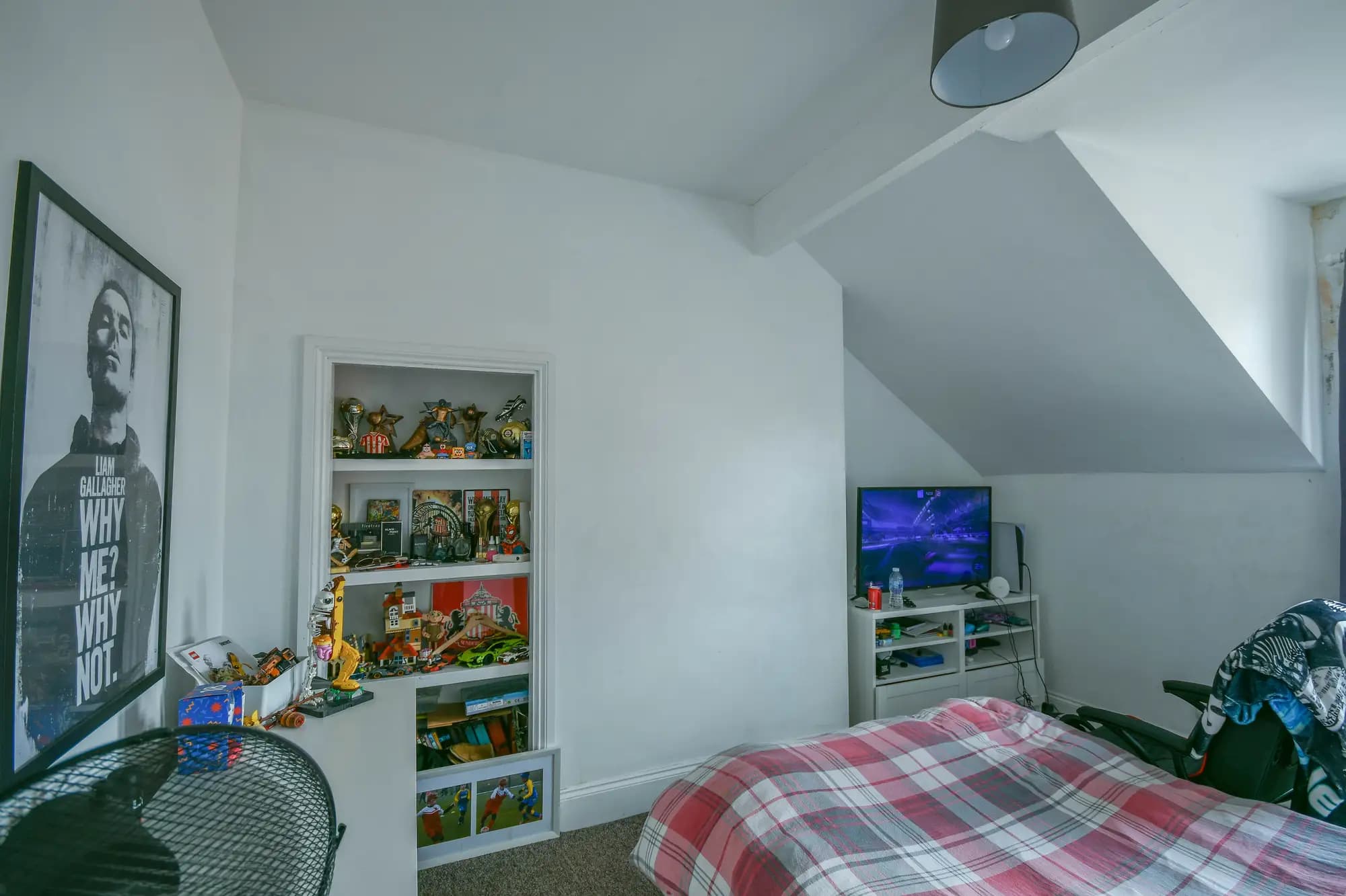 property photo 11 of 24