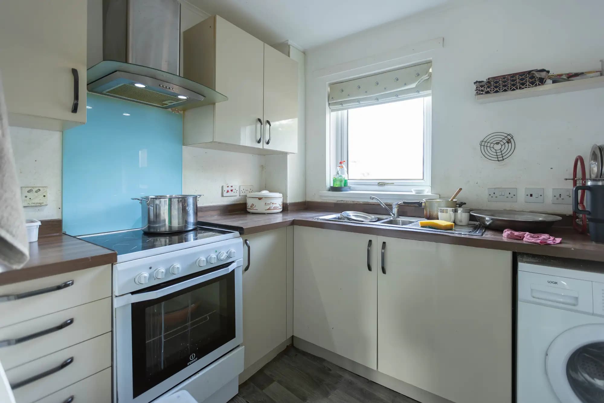 property photo 5 of 17