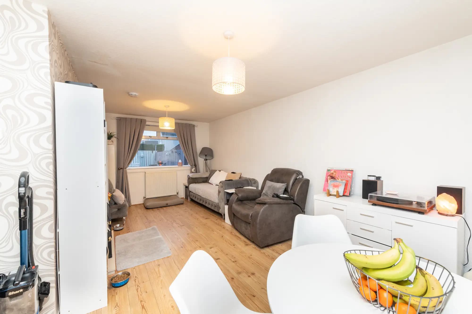 property photo 4 of 27