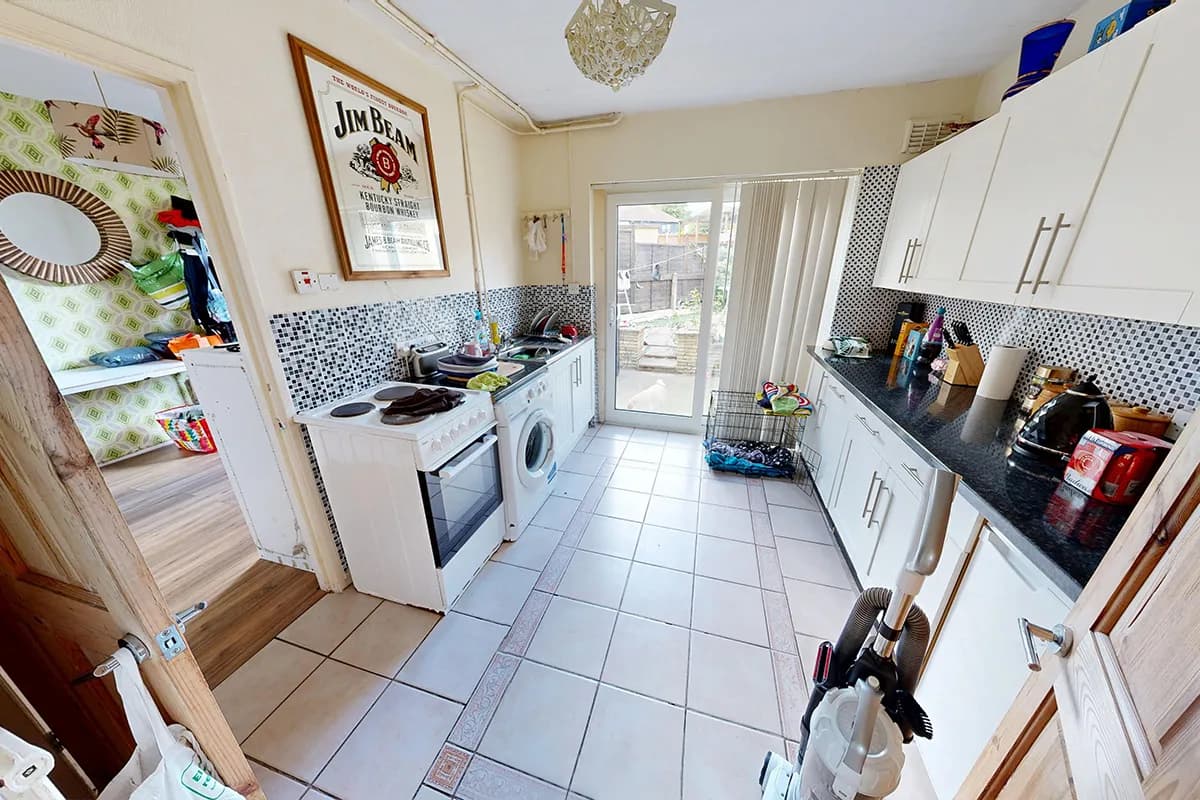property photo 7 of 38