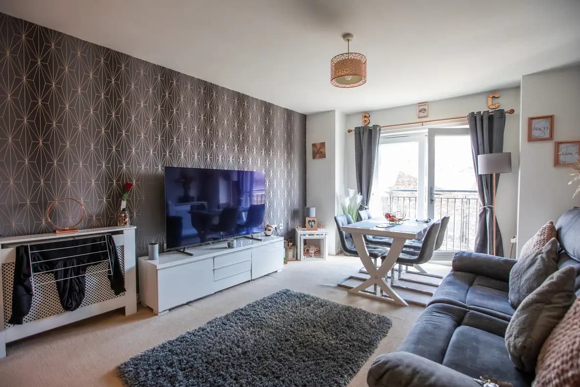 property photo 11 of 39