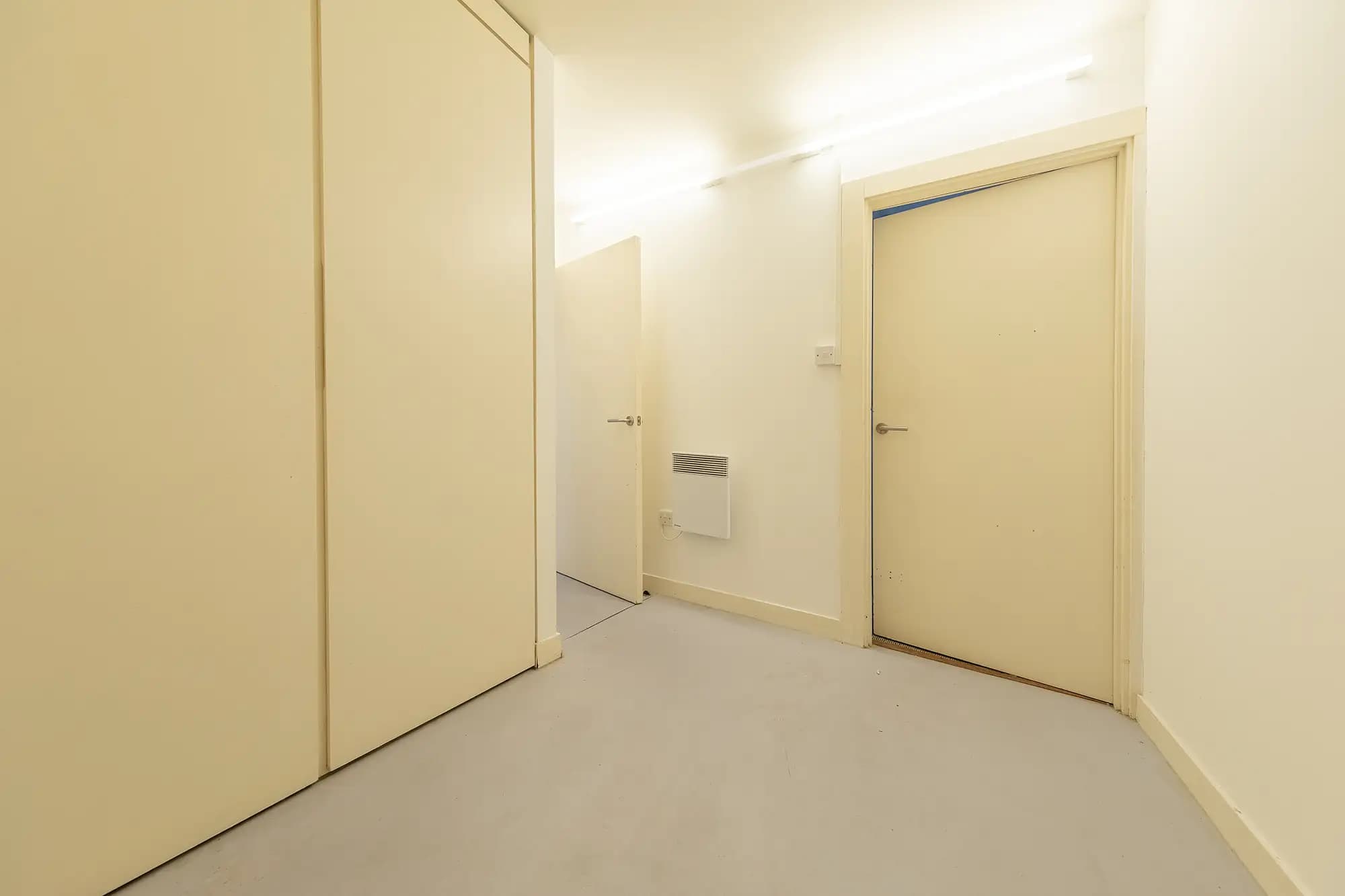 property photo 12 of 17