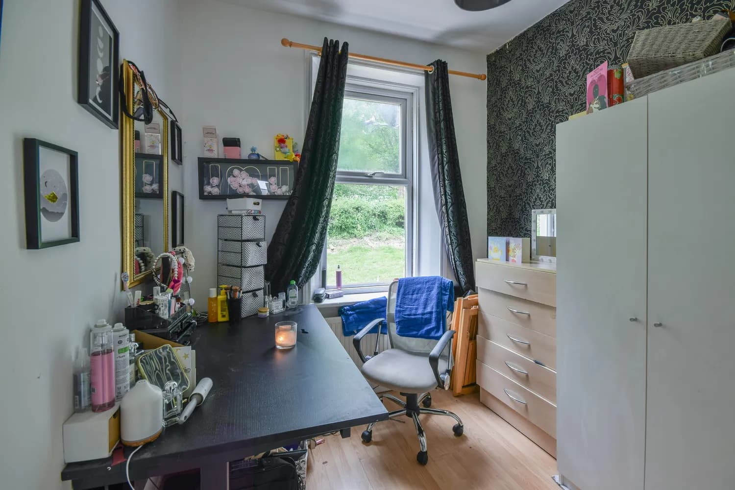 property photo 12 of 17