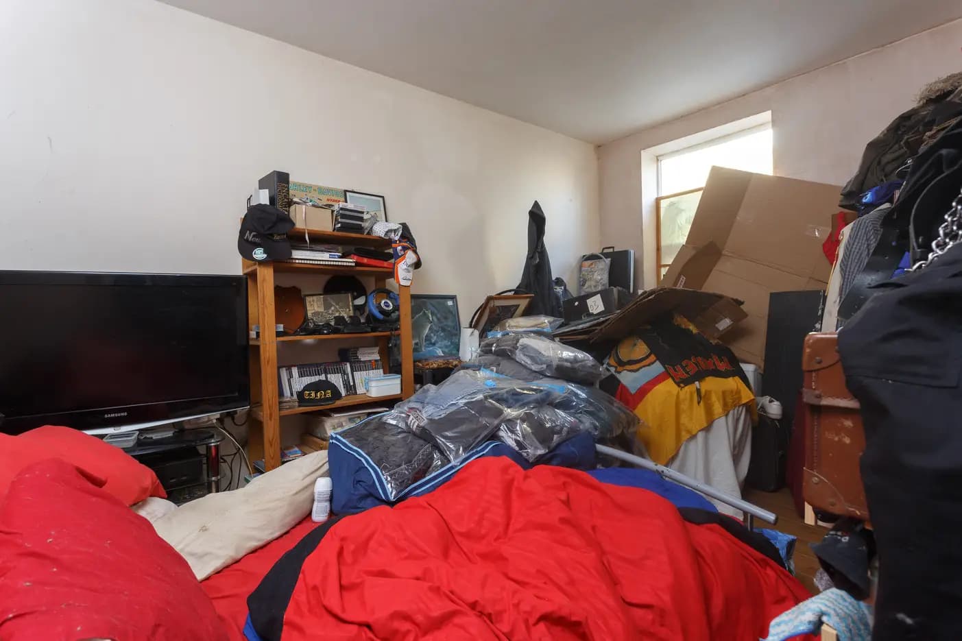 property photo 6 of 10