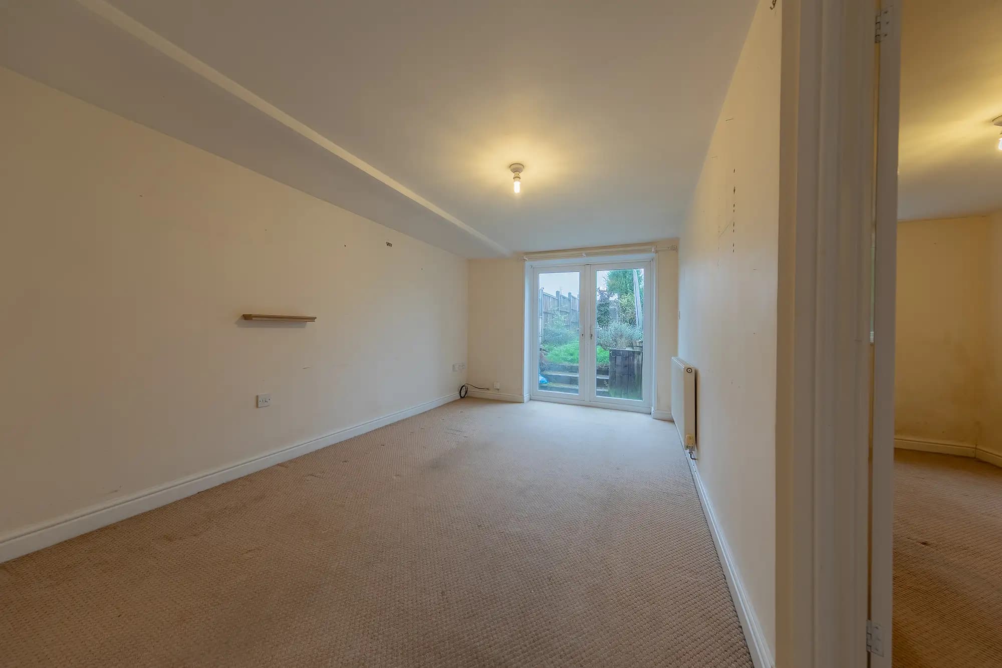 property photo 4 of 19