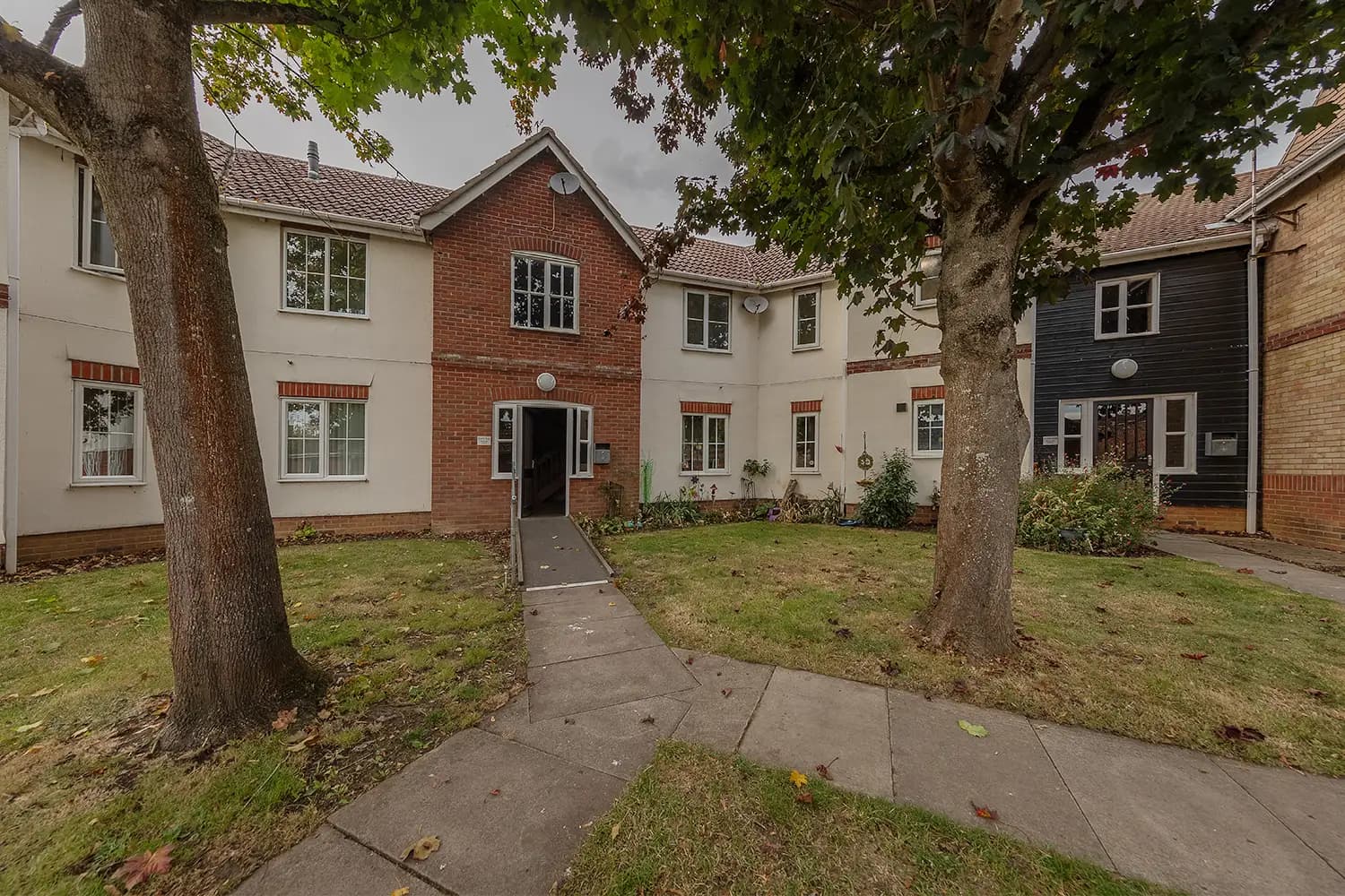 property photo 1 of 20