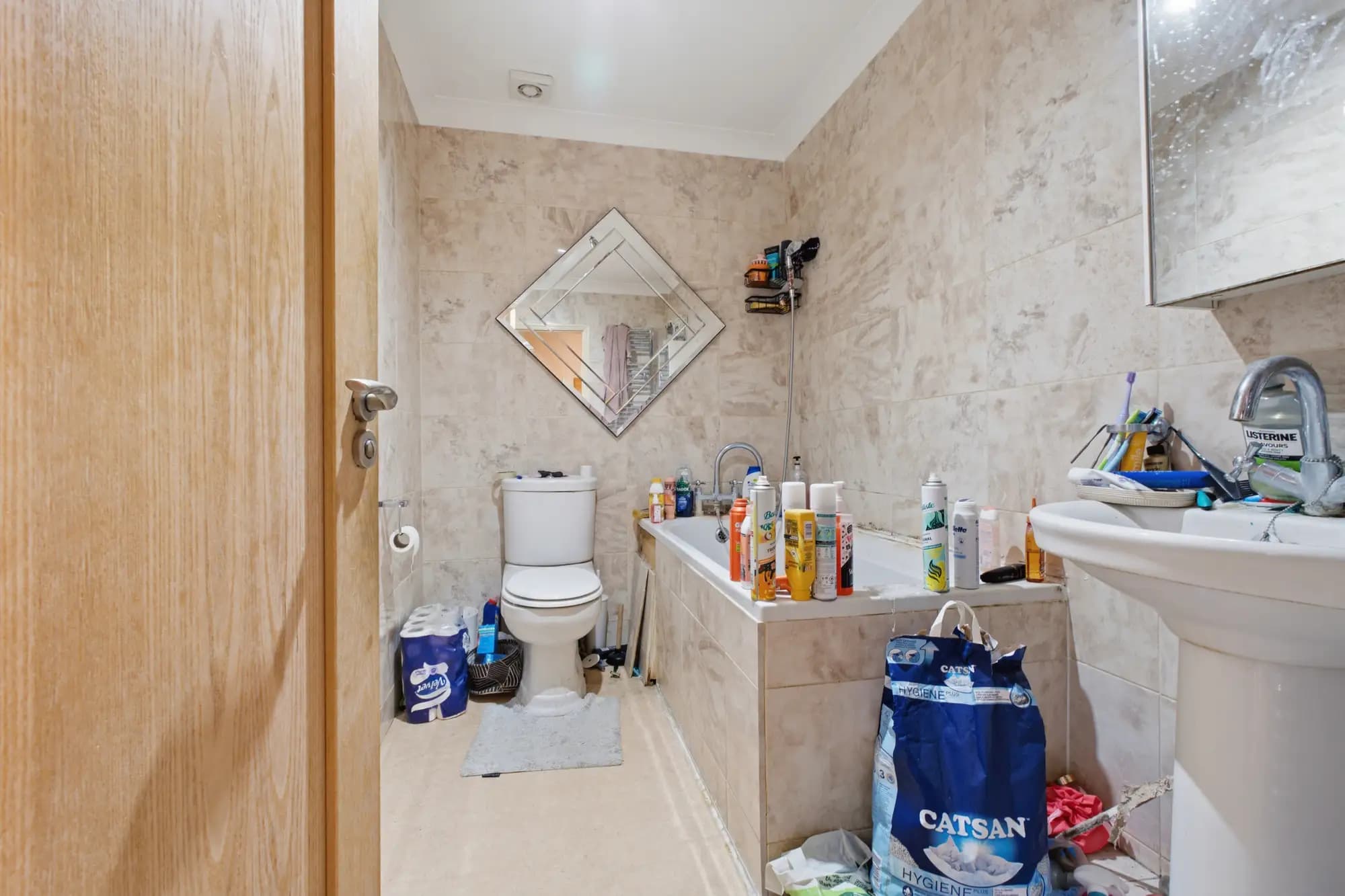property photo 6 of 12