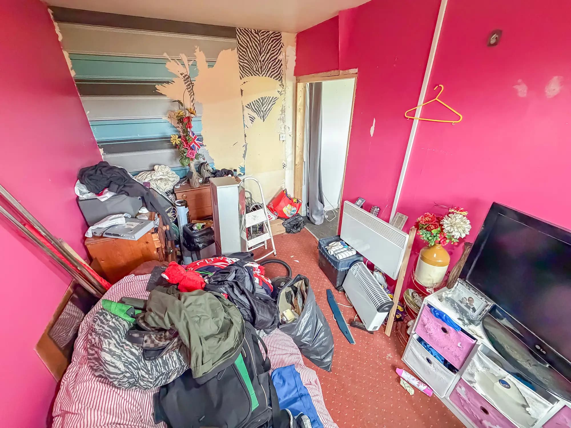 property photo 13 of 17