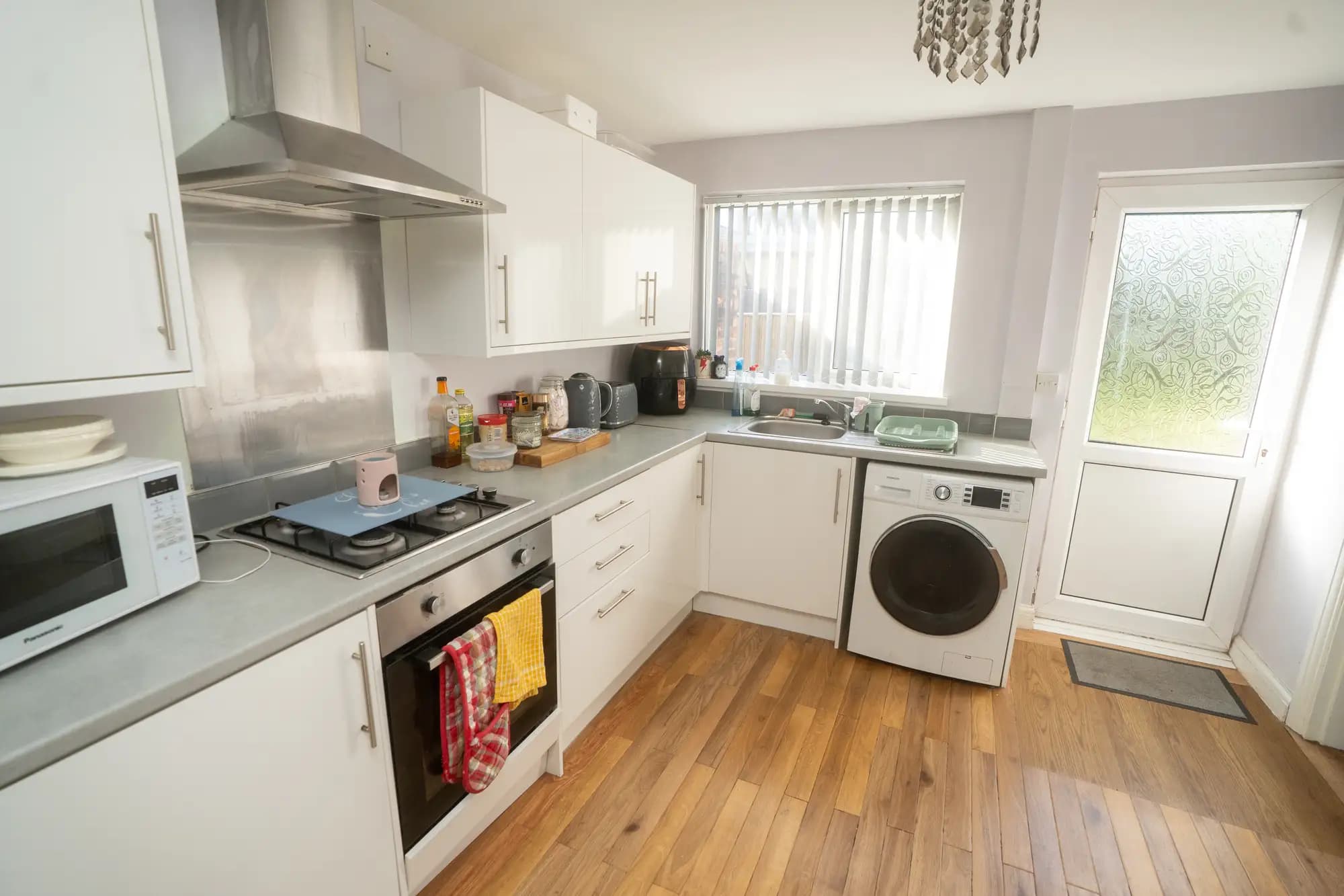 property photo 6 of 17