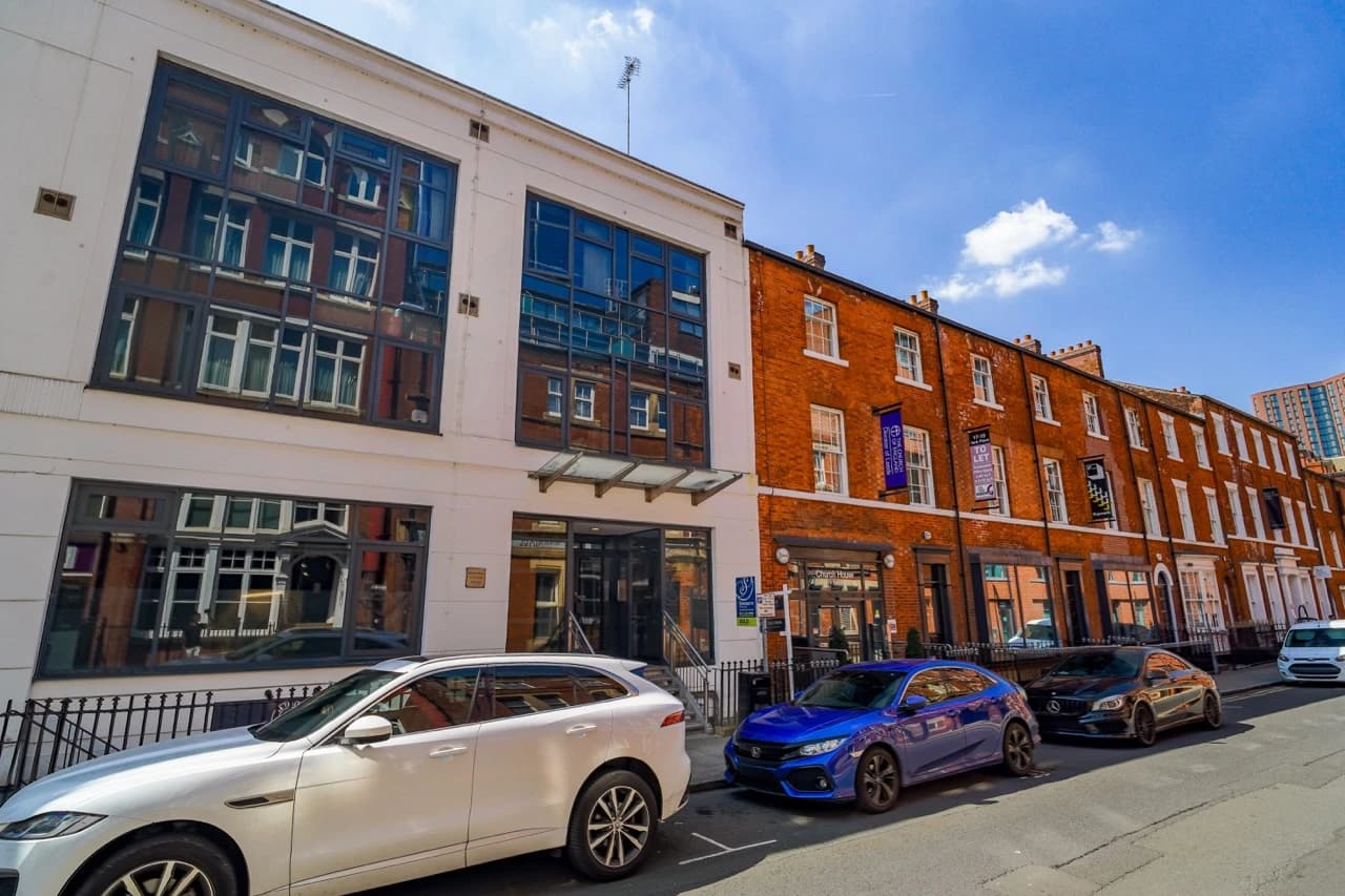 property photo 12 of 15