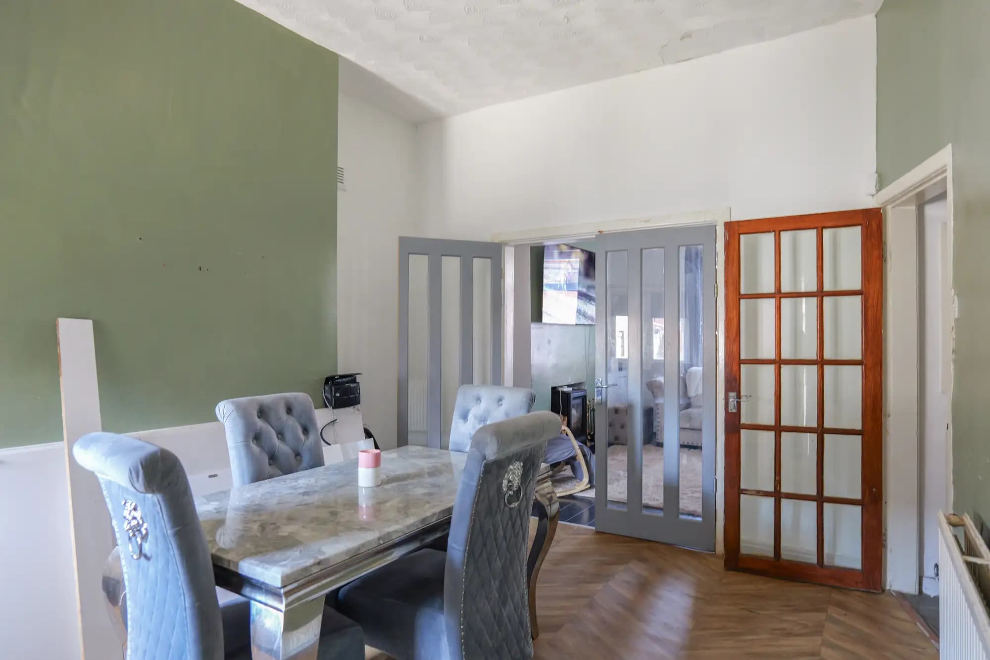 property photo 6 of 25