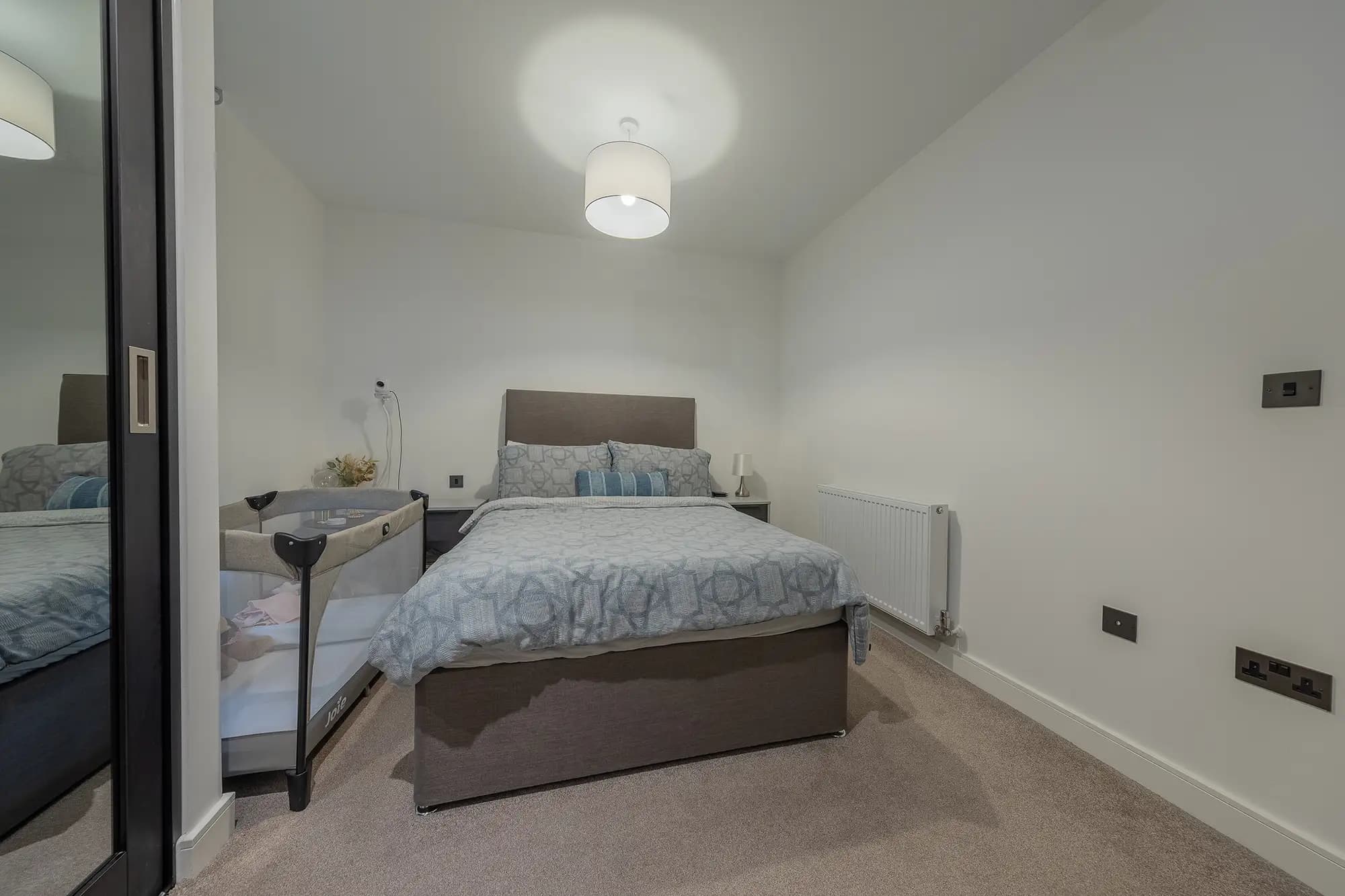 property photo 11 of 16