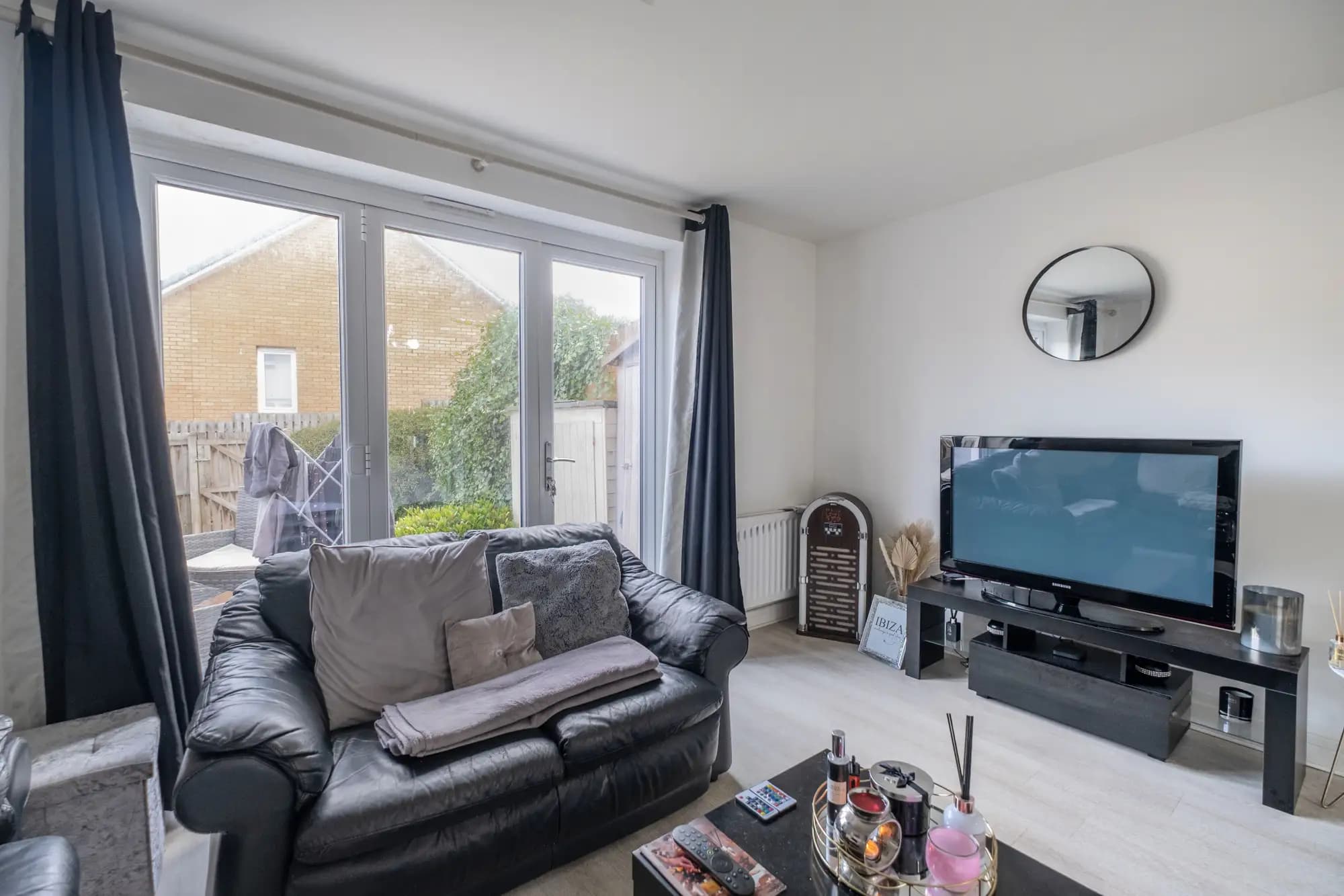 property photo 2 of 25