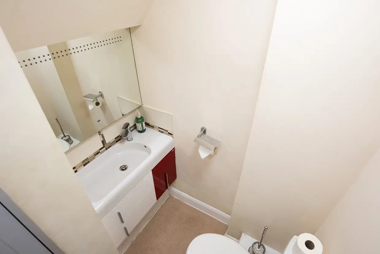 property photo 16 of 58