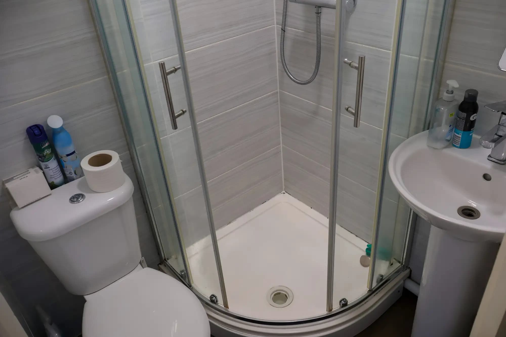 property photo 5 of 20