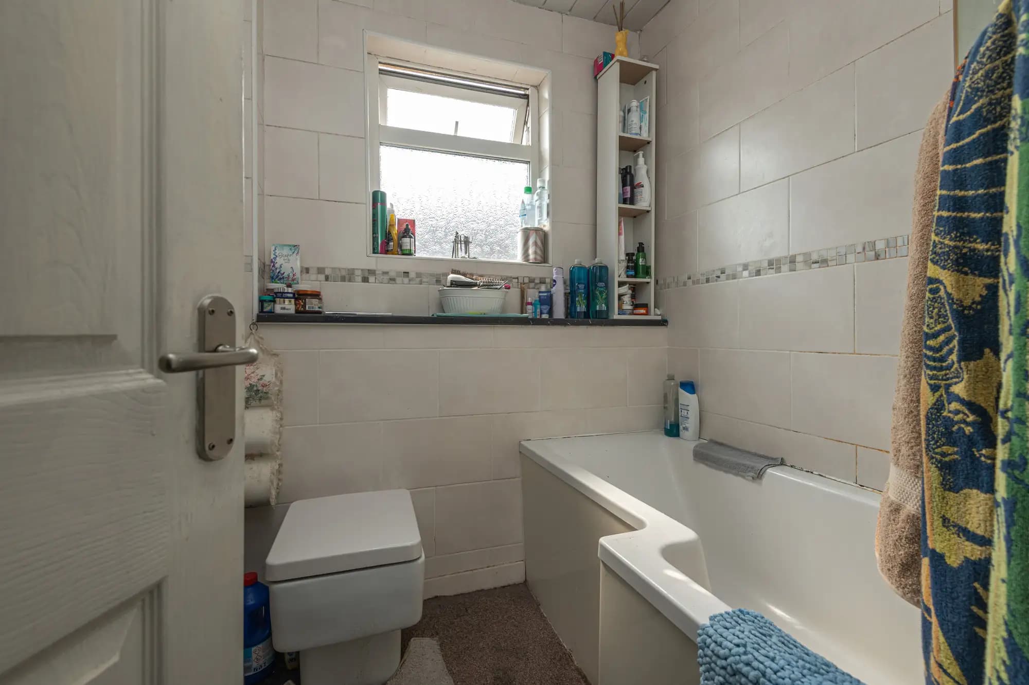 property photo 8 of 18