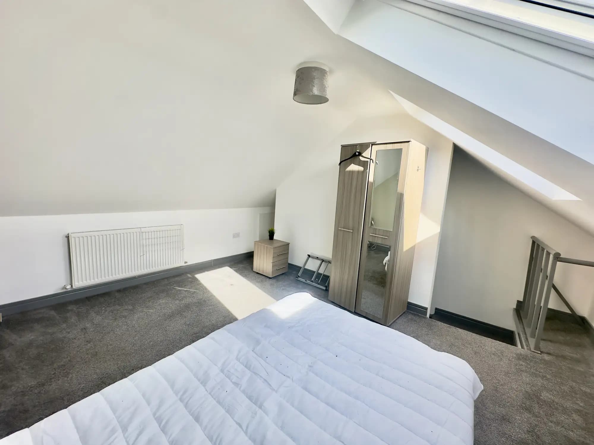 property photo 15 of 27