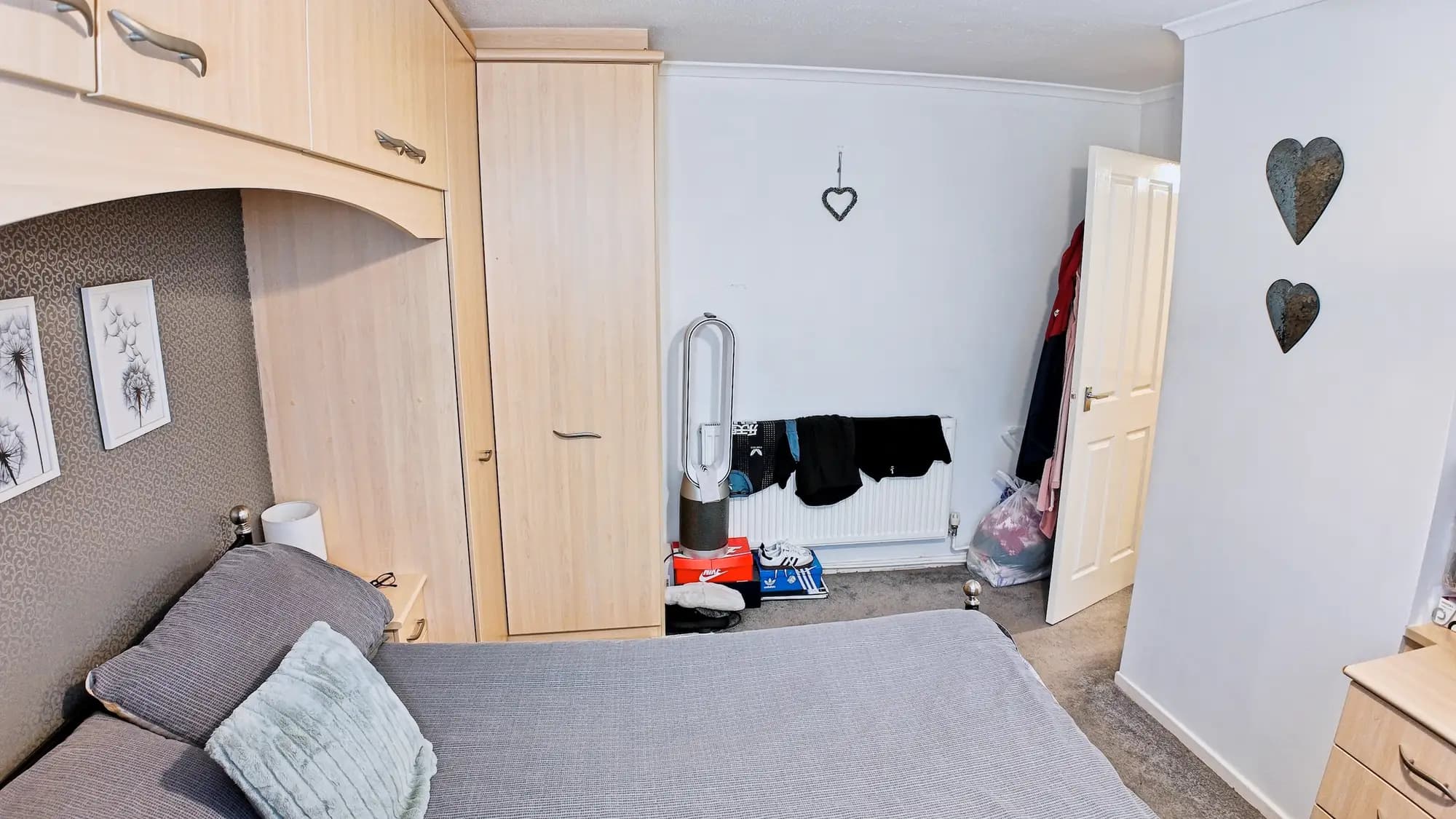property photo 13 of 23