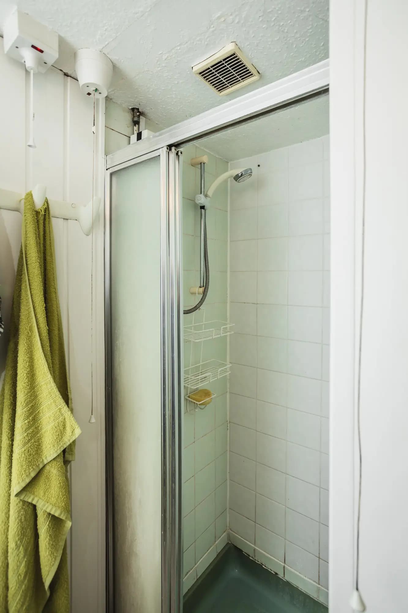 property photo 8 of 34