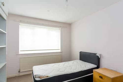 property photo 18 of 29