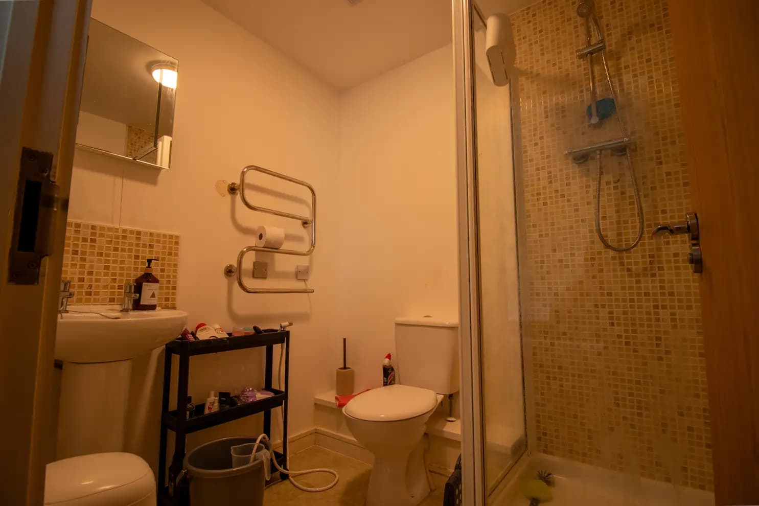 property photo 6 of 10